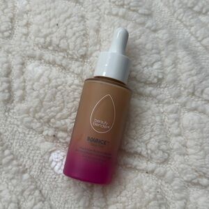 Beautyblender Bounce Skin Tint - Medium 5